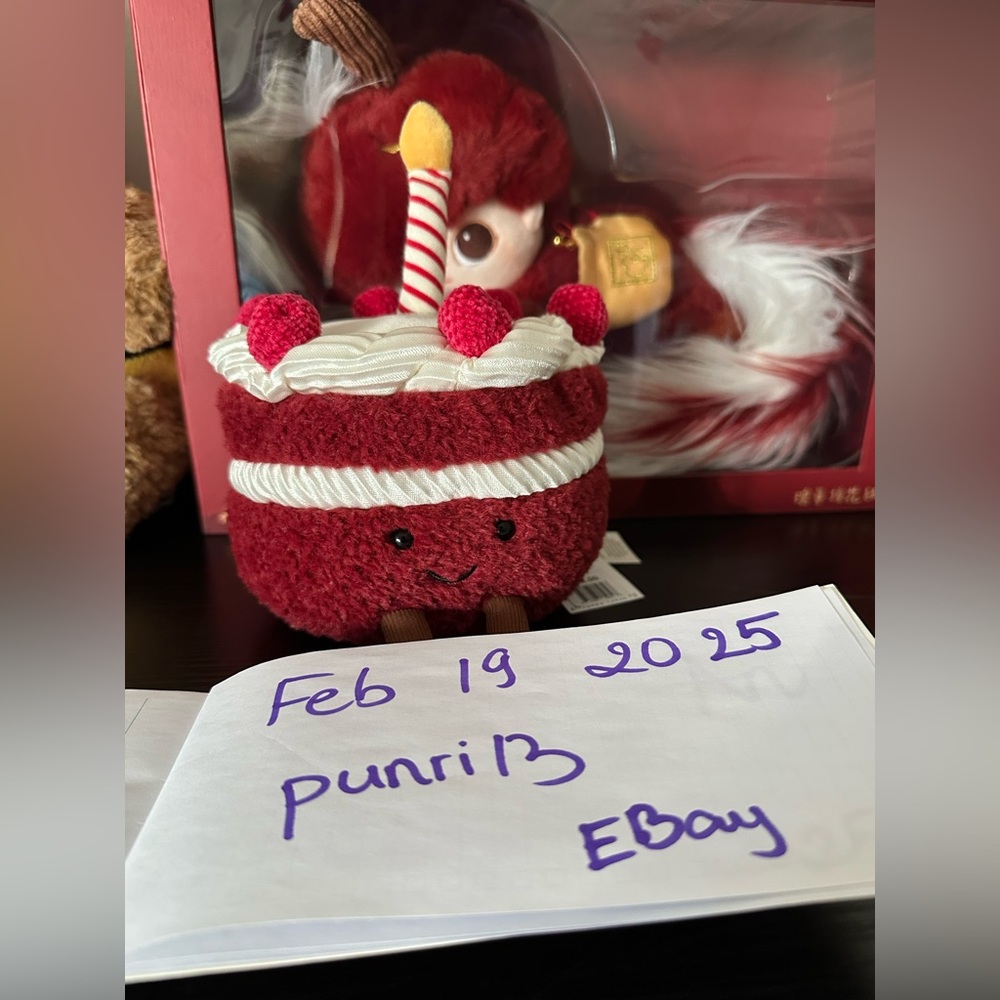 (SOLD) AUTHENTIC Jellycat Amuseables Cheri Cake Brand New with Tags (BNWT)